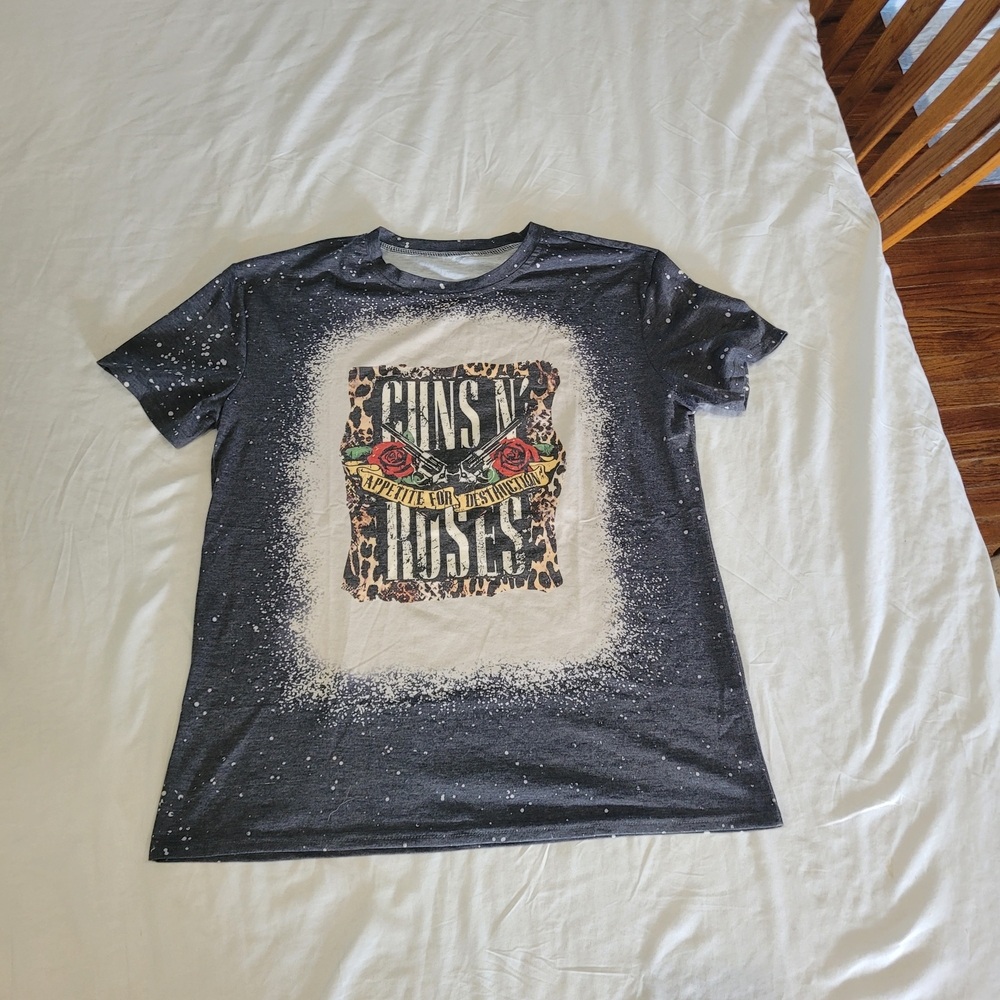 Music Concert Chic Graphic Tee Leopard Print Accents Guns N Roses Rock Band - Picture 4 of 8